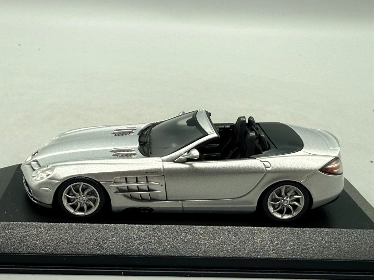 Modellautos 1:43 Minichamps  Mercedes-Benz SLR McLaren Roadster mit OVP