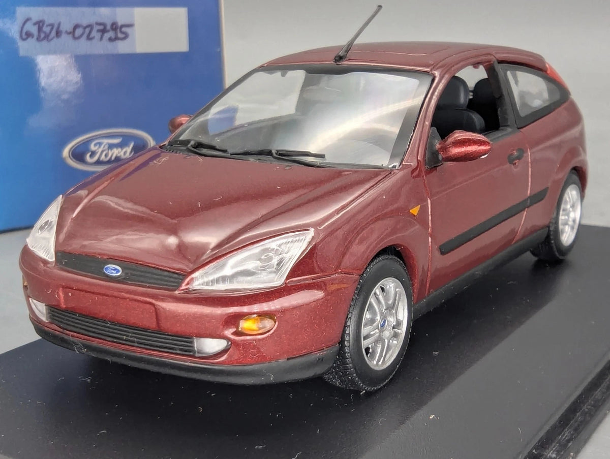 Modellautos 1:43 Minichamps Ford Focus Rot Metallic mit Dealer OVP