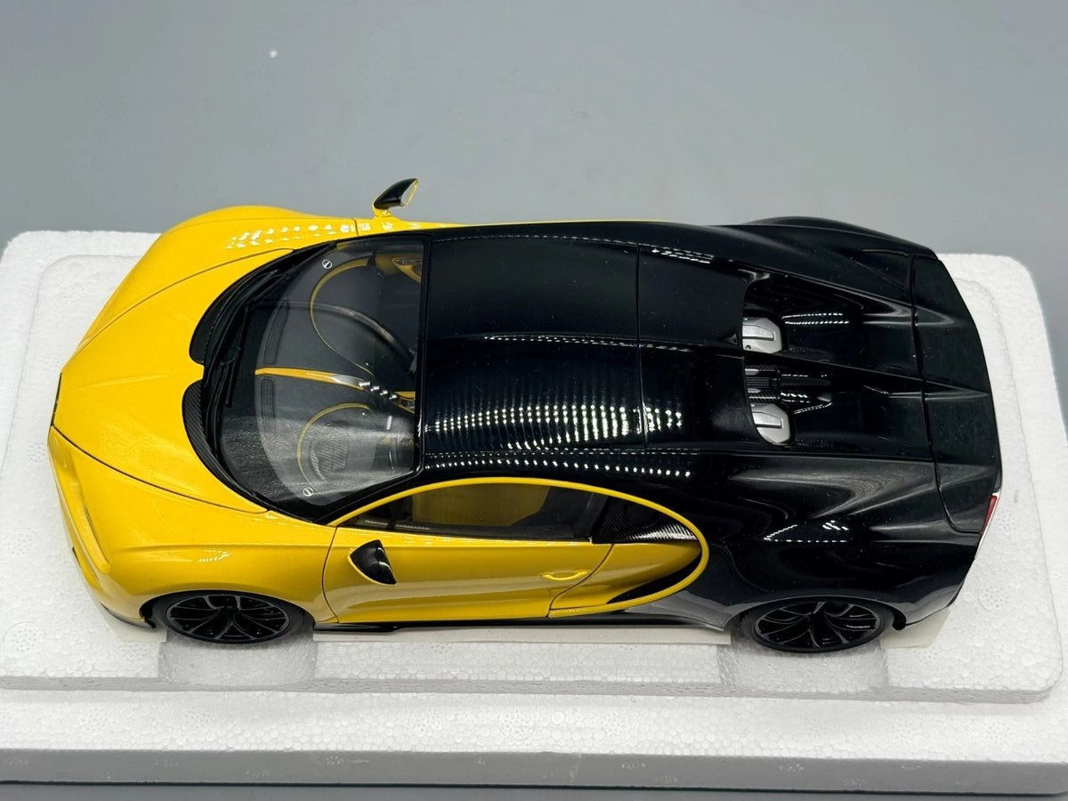 Modellautos 1:18 Autoart Bugatti Chiron mit OVP