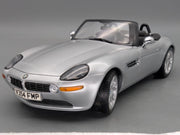Modellautos 1:18 Kyosho BMW Z8 James Bond 007 Edition 1999 Silber mit OVP