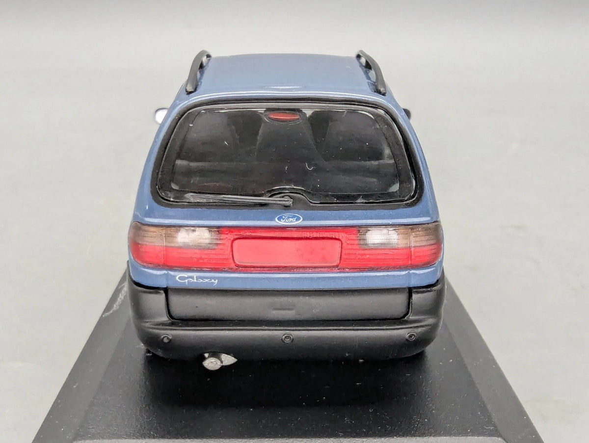 Modellautos 1:43 Minichamps Ford Galaxy mit  Dealer OVP