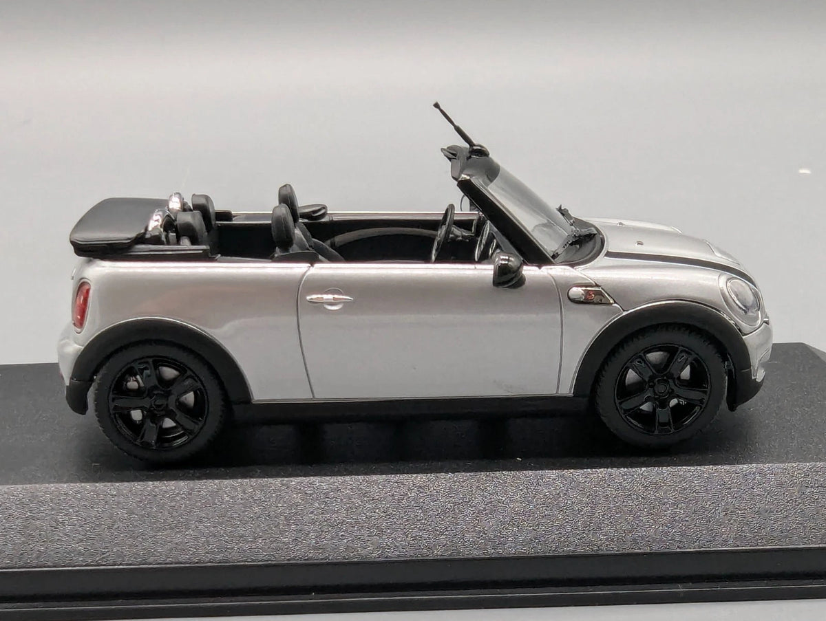 Modellautos 1:43 Minichamps Mini Cooper S Cabriolet 2009 Haube zum Öffnen OVP