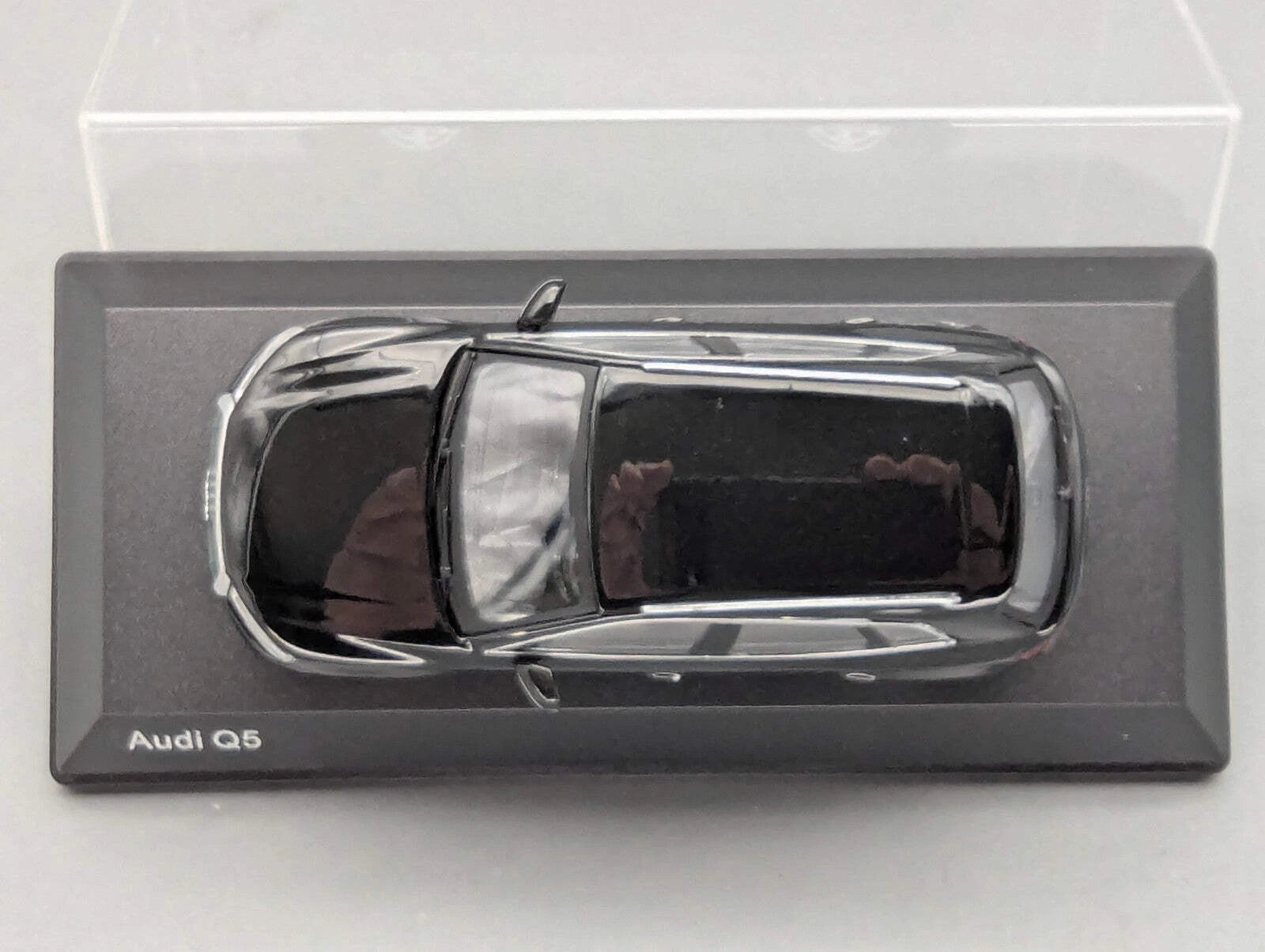 Modellautos 1:43 iScale Audi Q5 Mythosschwarz Schwarz Myth Black mit Dealer OVP