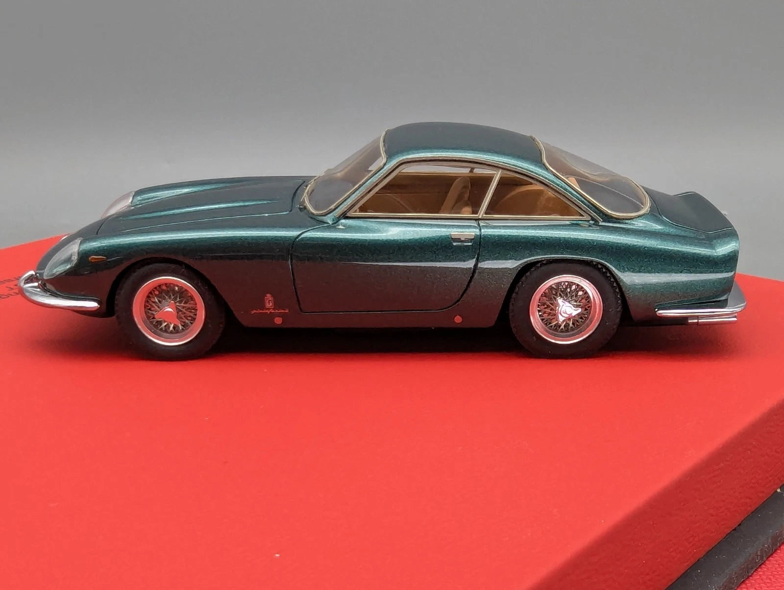 Modellautos 1:43 BBR  Ferrari 250 GT Lusso Set 2-tlg. 1/5 OVP