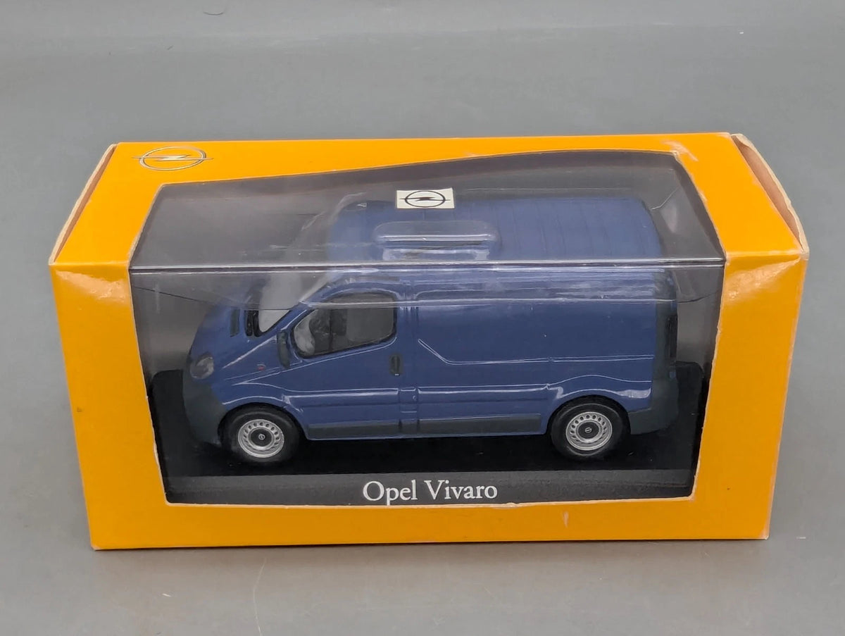 Modellautos 1:43 Minichamps Opel Vivaro Blau mit Dealer OVP