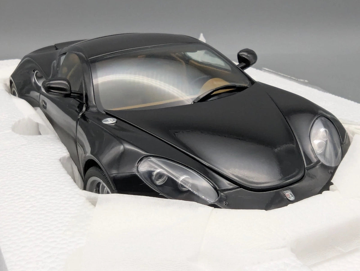 Modellautos 1:18 Revell Artega GT Nachtschwarz mit OVP