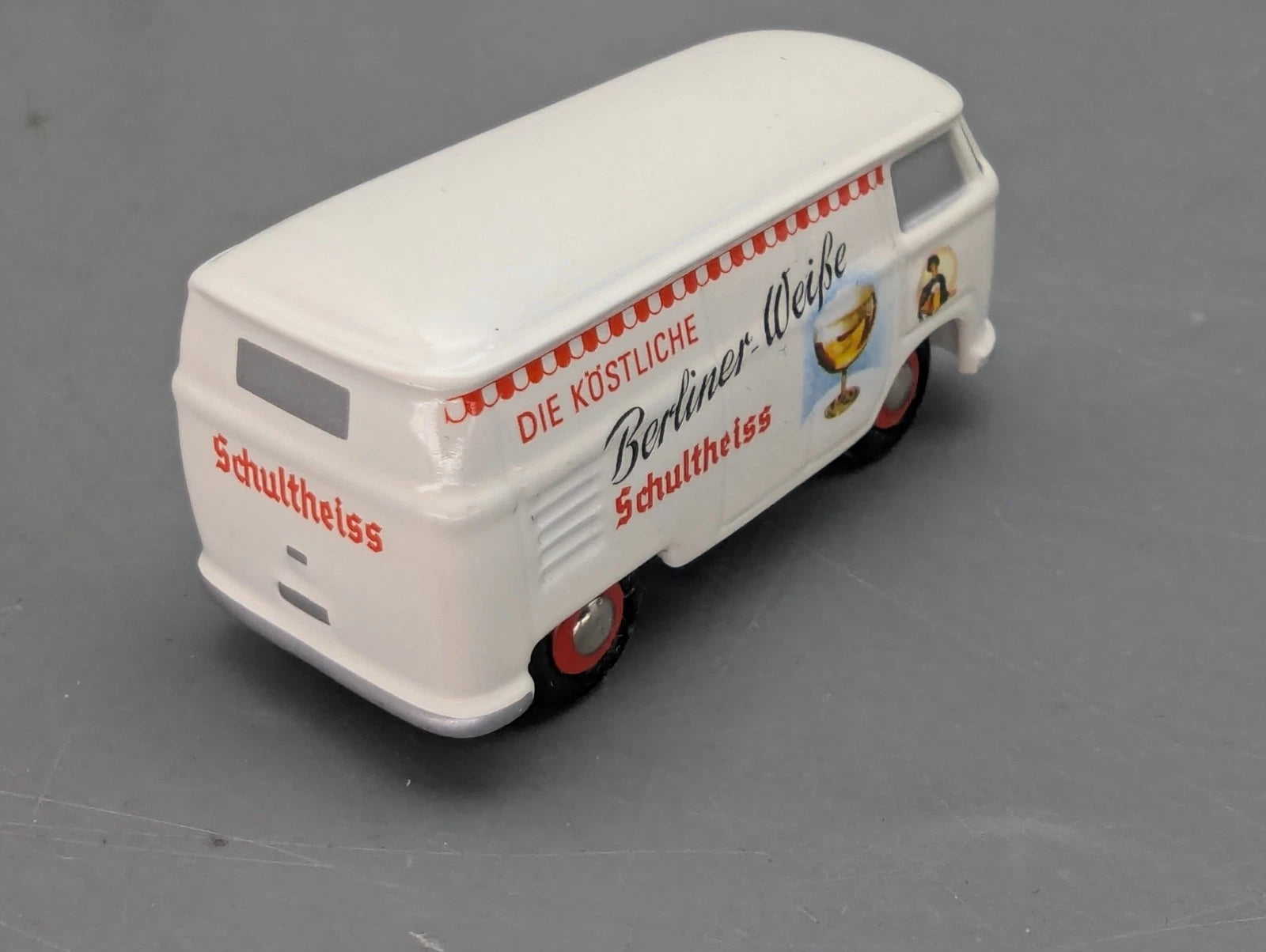 Modellautos 1:90 Schuco Volkswagen VW T1 Kasten Schultheiss 2005 mit OVP
