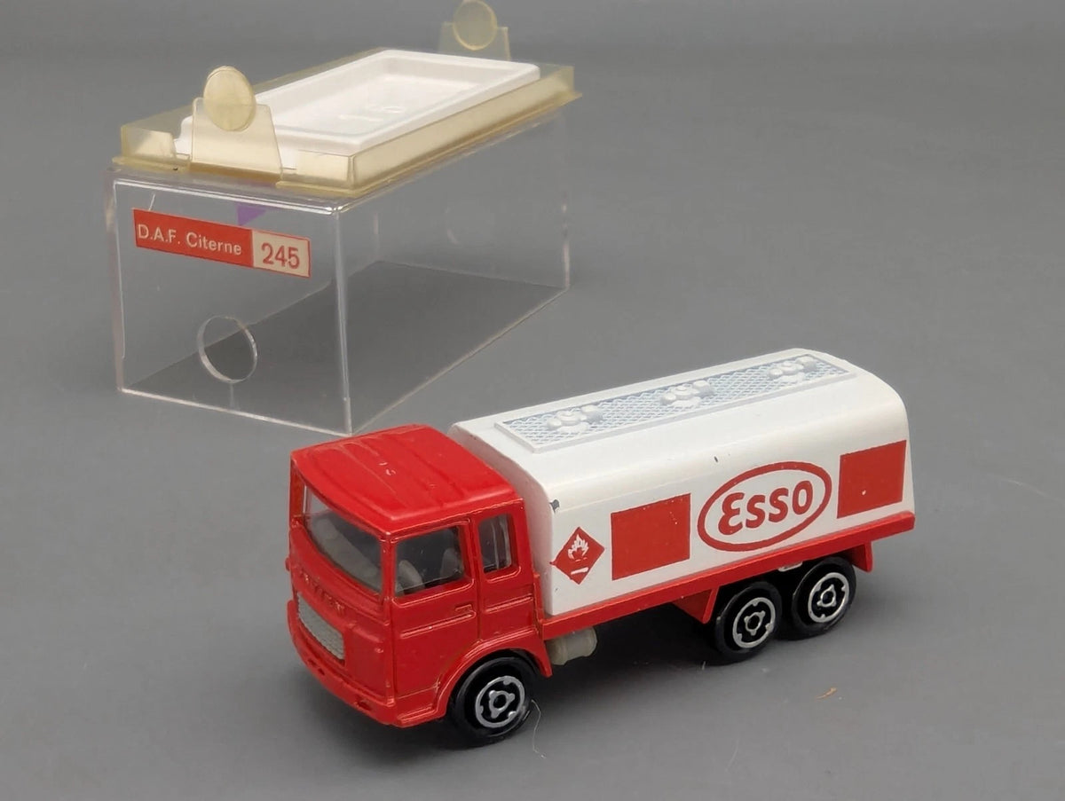 LKW Modell 1:100 Majorette 245 DAF Citerne Esso Tankwagen mit Vitrine