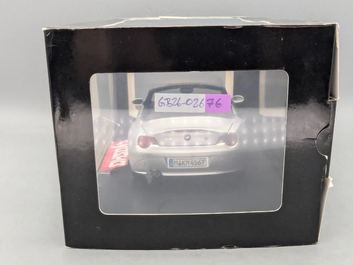 Modellautos 1:18 Kyosho BMW Z4 Cabriolet Silber