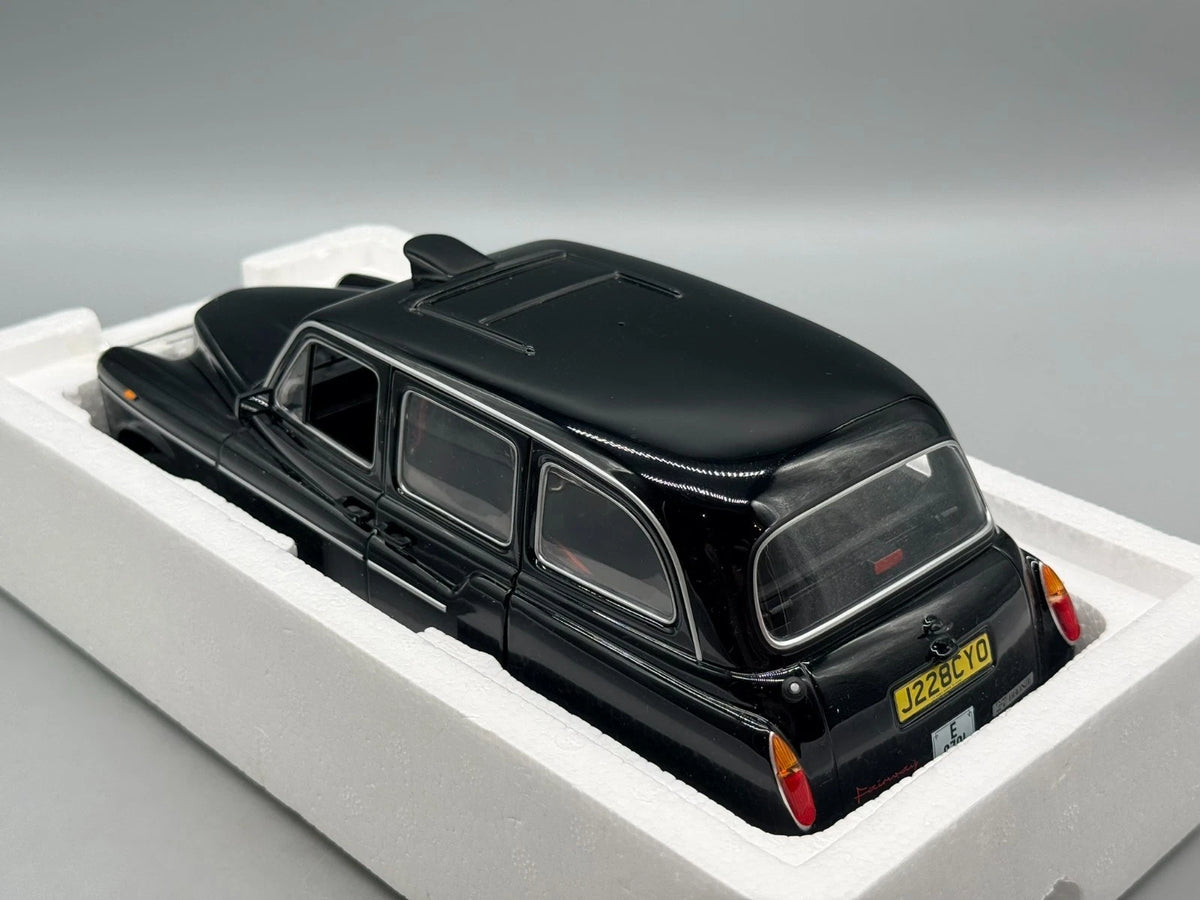 Modellautos 1:18 Minichamps London Taxi 1989 mit OVP