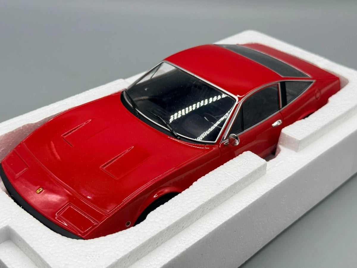 Modellautos 1:18 KK-Scale Ferrari 365 GTC4 mit OVP