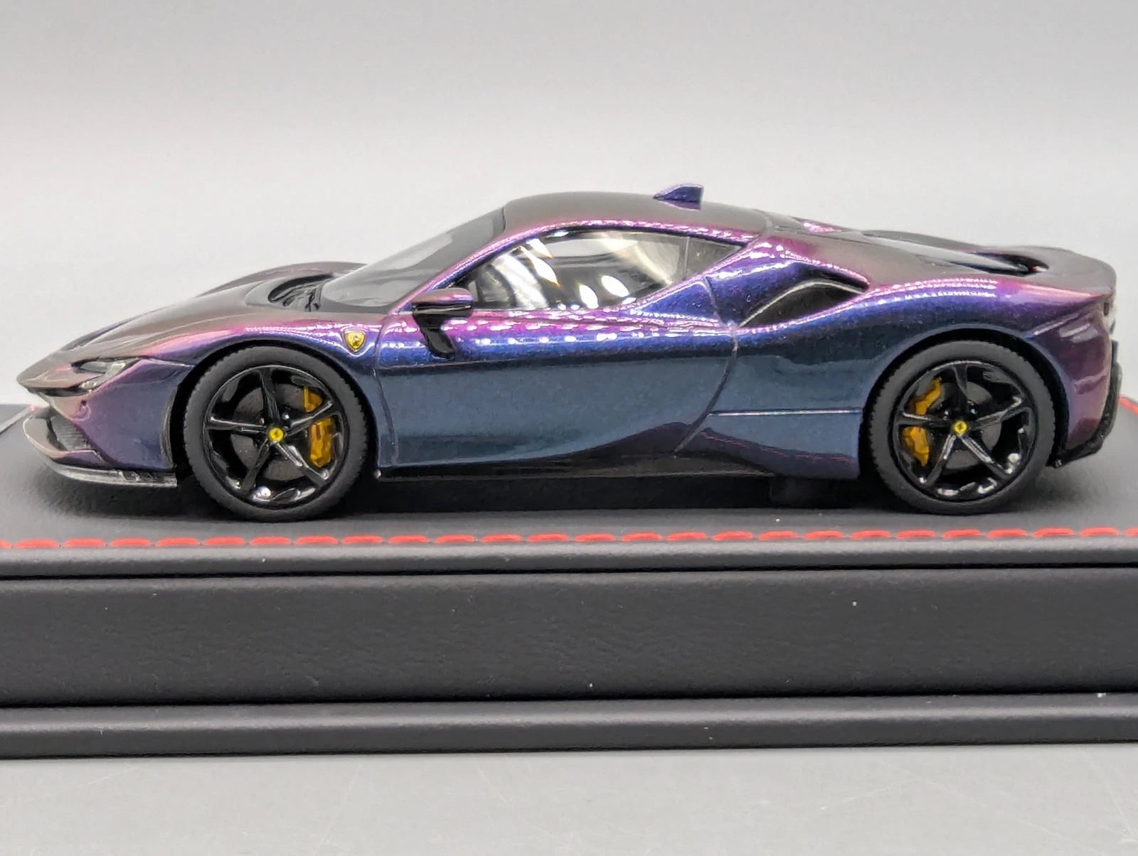 Modellautos 1:43 BBR Executive Ferrari SF90 Stradale Chameleon 22/30 OVP