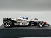 Modellautos 1:18 Minichamps McLaren Mercedes MP-498T Lapland 2000 + OVP