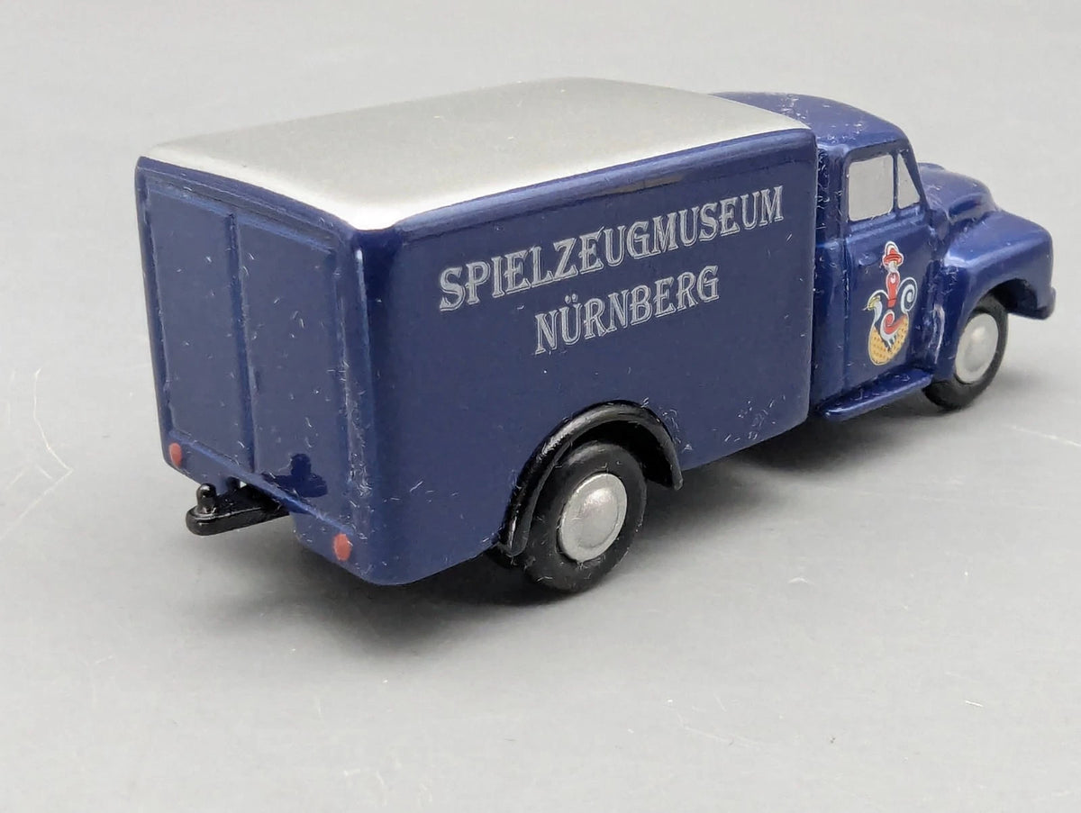 Modellautos 1:90 Schuco Piccolo Opel Blitz Die blaue Nacht 2008 Nürnberg in OVP