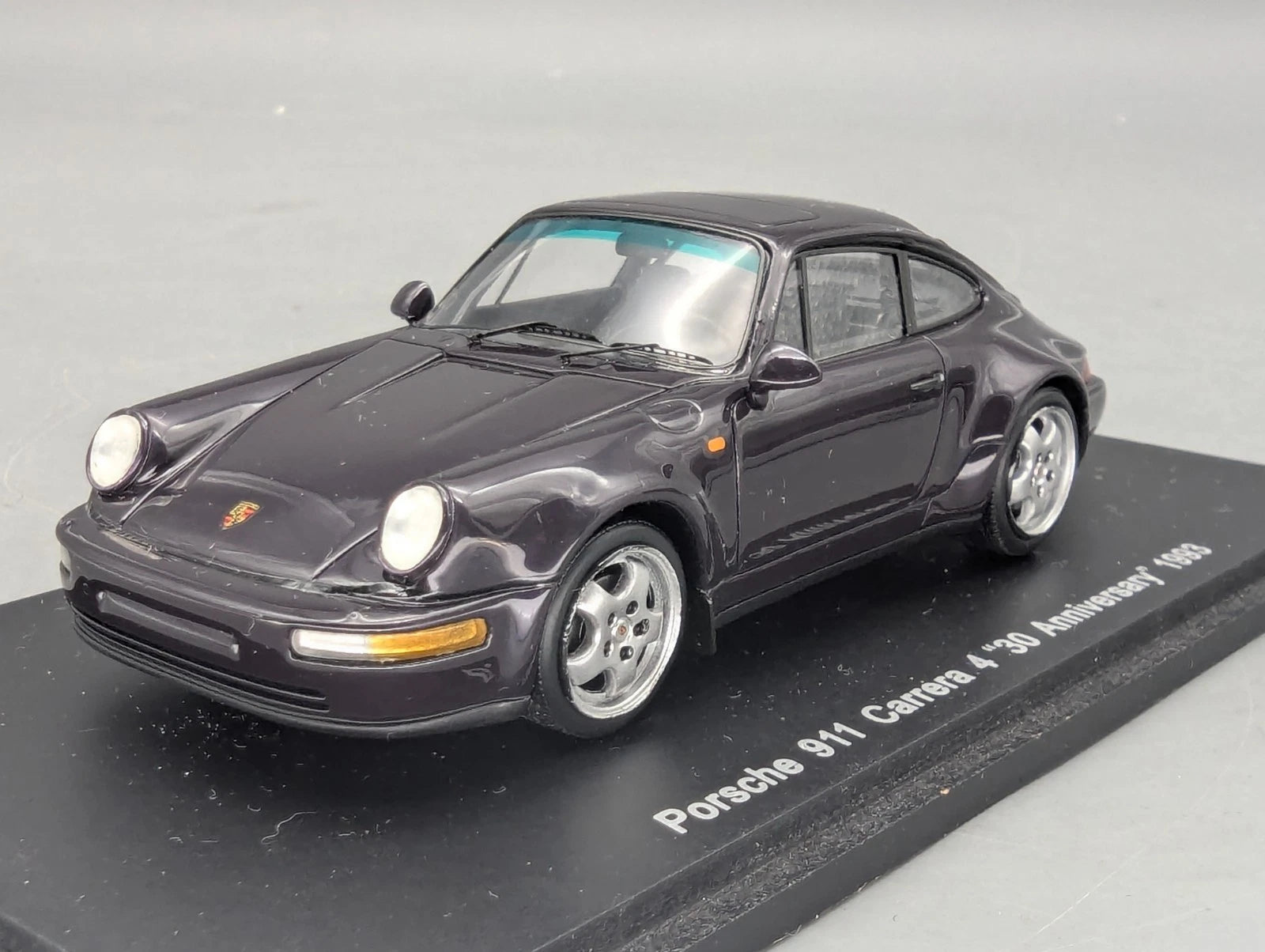 Modellautos 1:43 Spark S2033 Porsche 911 Carrera 4 30 Anniversary 1993 mit OVP