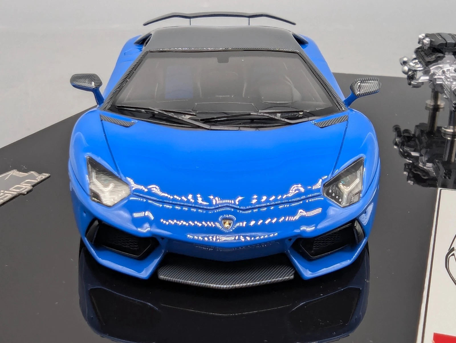 Eidolon Make Up 1:43 Lamborghini Aventador LP760-2 Engine Set Oakley Design OVP