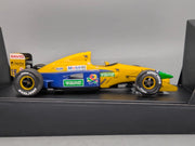 Modellautos 1:18 Minichamps Benetton Ford B191B Early 1992 #19 M. Schumacher OVP