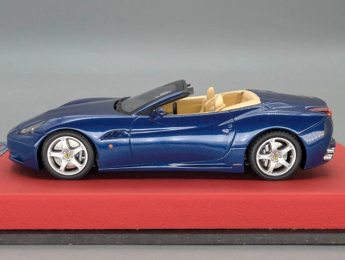 Modellautos 1:43 BBR Ferrari California 2008 Ltd 01/50 mit Vitrine + OVP