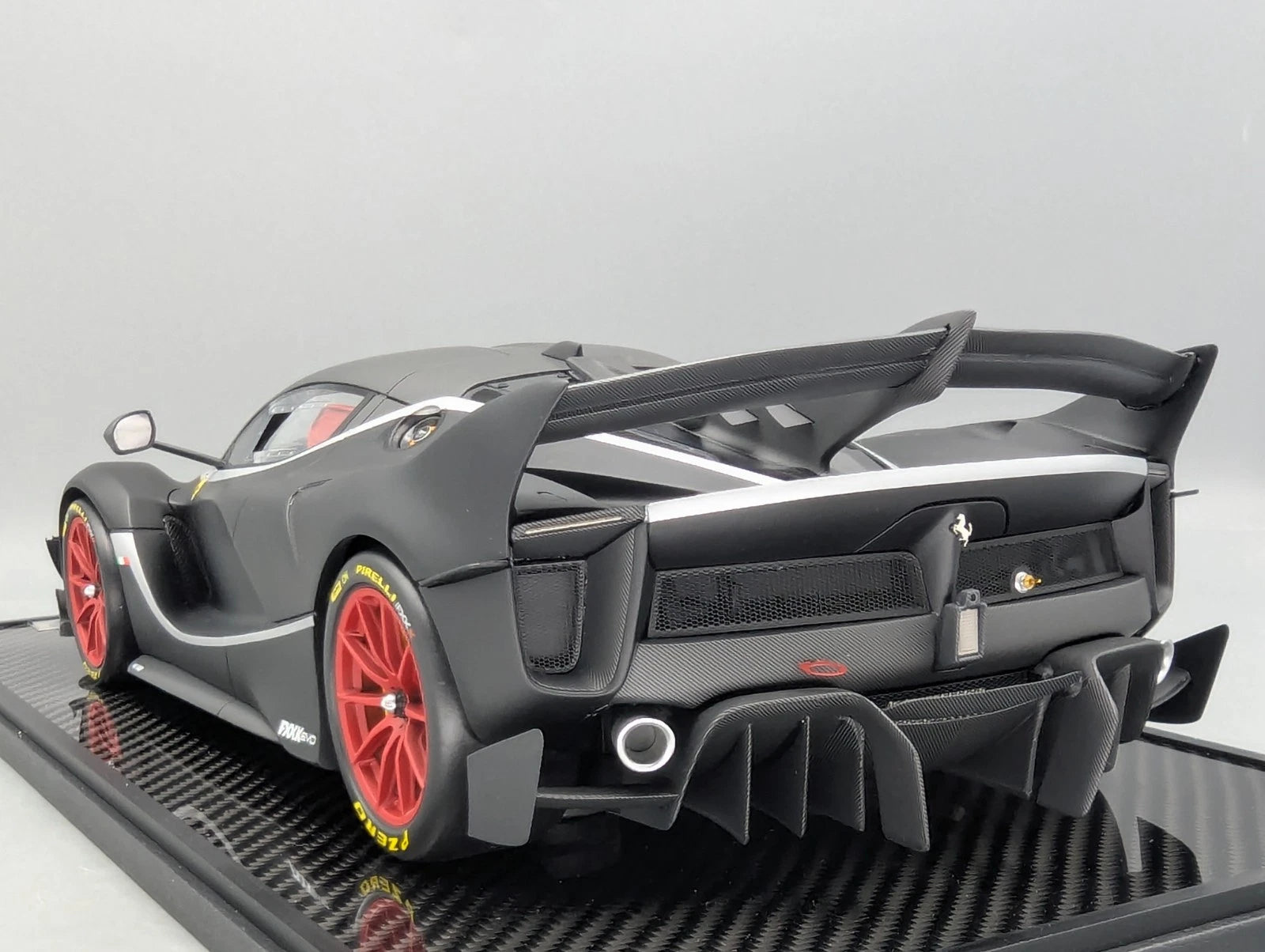 Modellautos 1:12 BBR Ferrari FXX-K EVO Matt Black Ltd 01/01 Vitrine OVP