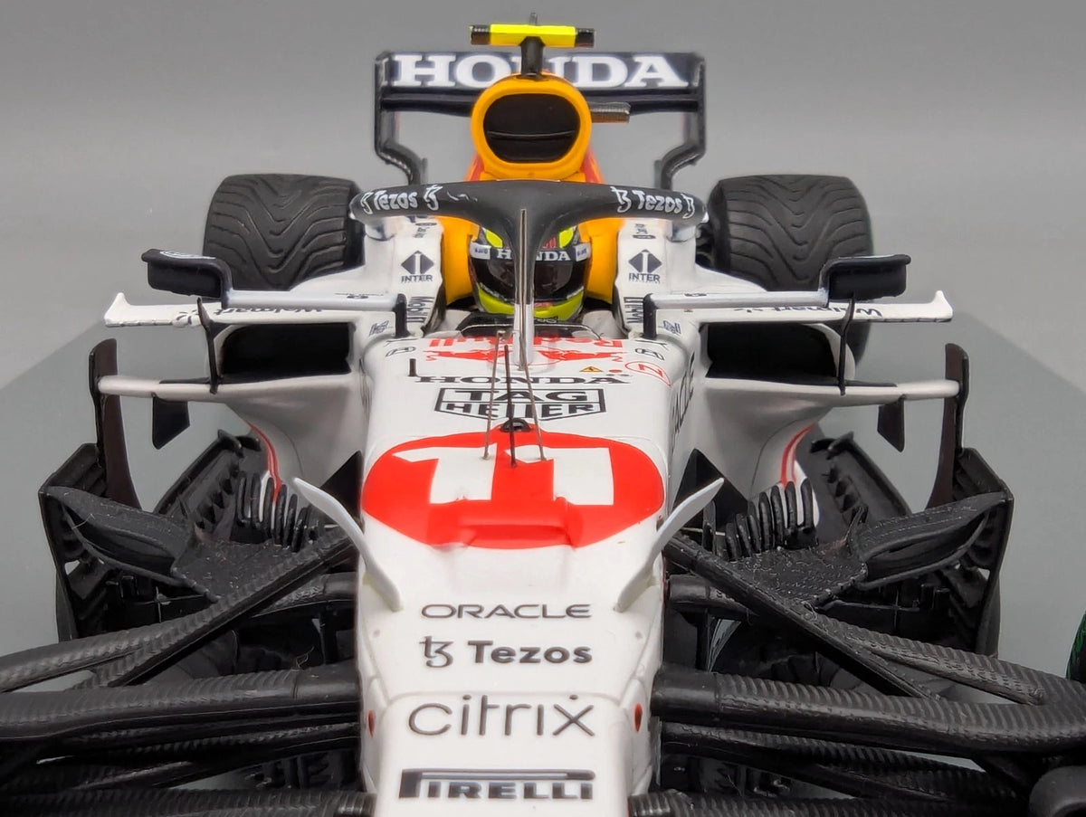 Modellautos 1:18 Spark Honda Red Bull RB16B 3rd Turkish GP 2021 #11 Perez OVP