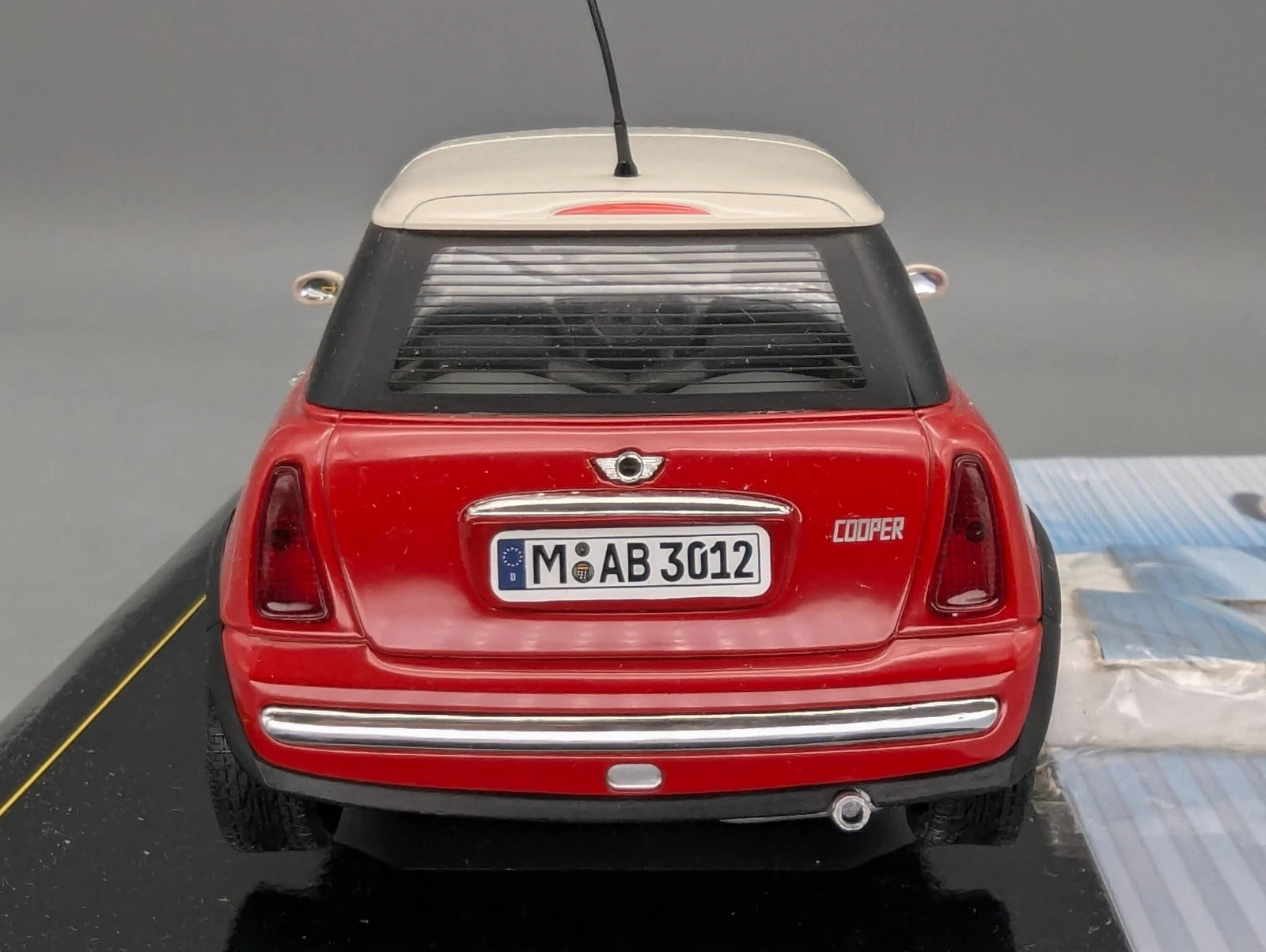 Modellautos 1:18 Solido New Mini 2001 mit OVP