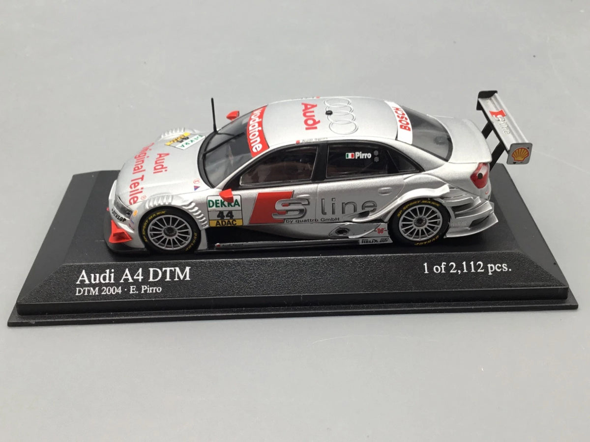 Modellautos 1:43 Minichamps Audi A4 DTM 2004 E. Pirro #44 in OVP