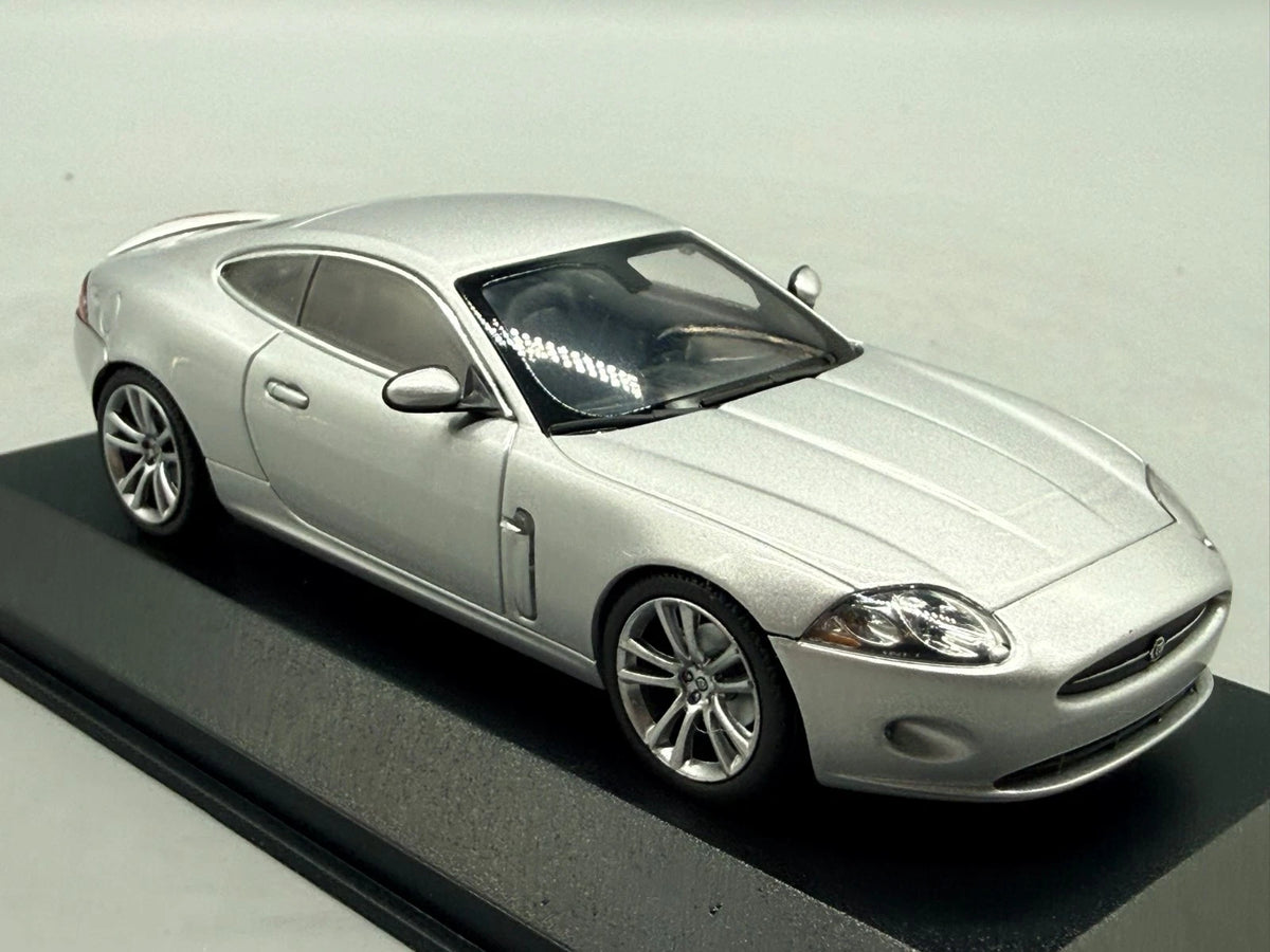 Modellautos 1:43 Minichamps Jaguar XK Coupe mit OVP
