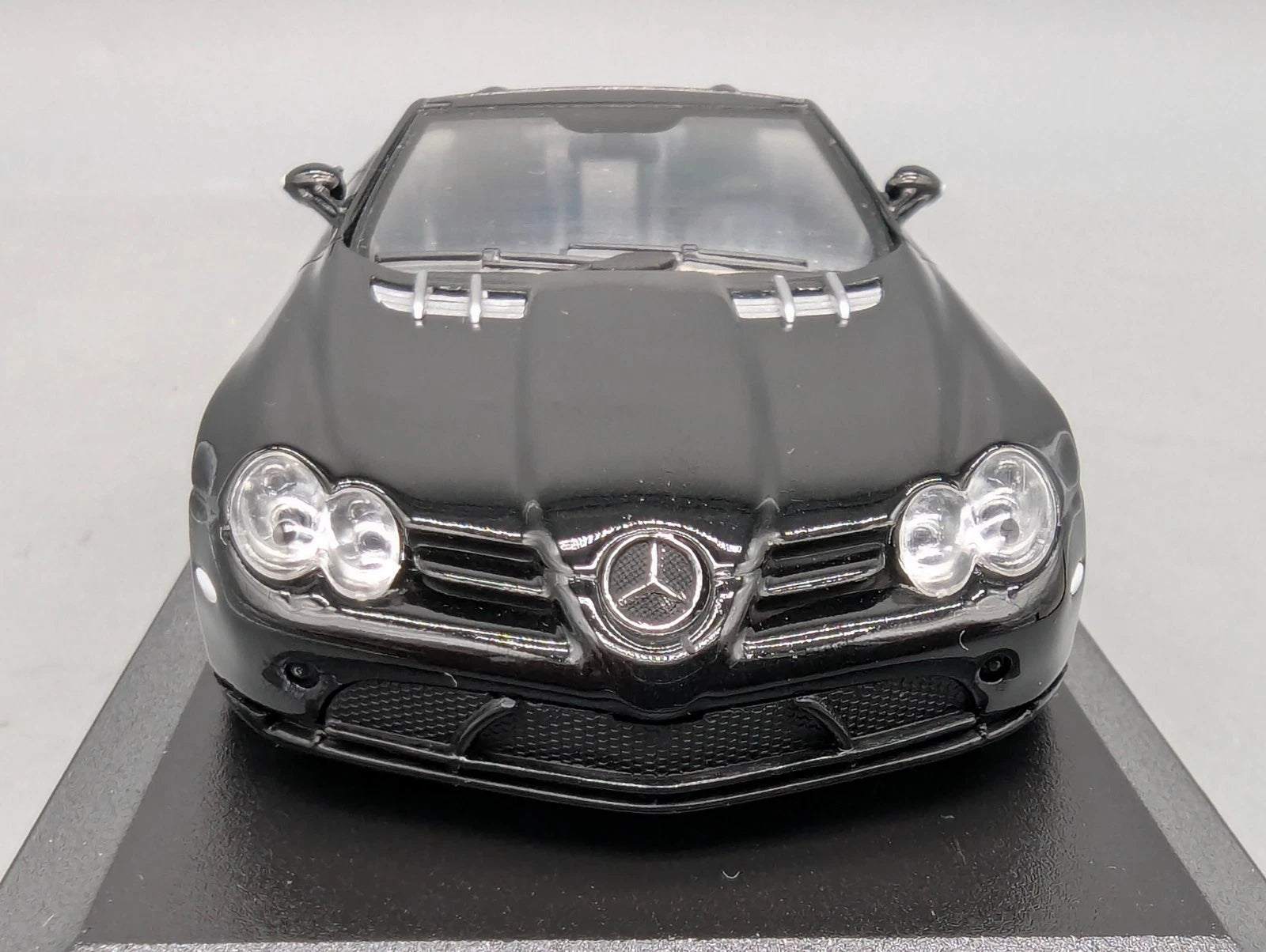 Modellautos 1:43 Minichamps Mercedes Benz SLR McLaren Roadster 2007 mit OVP