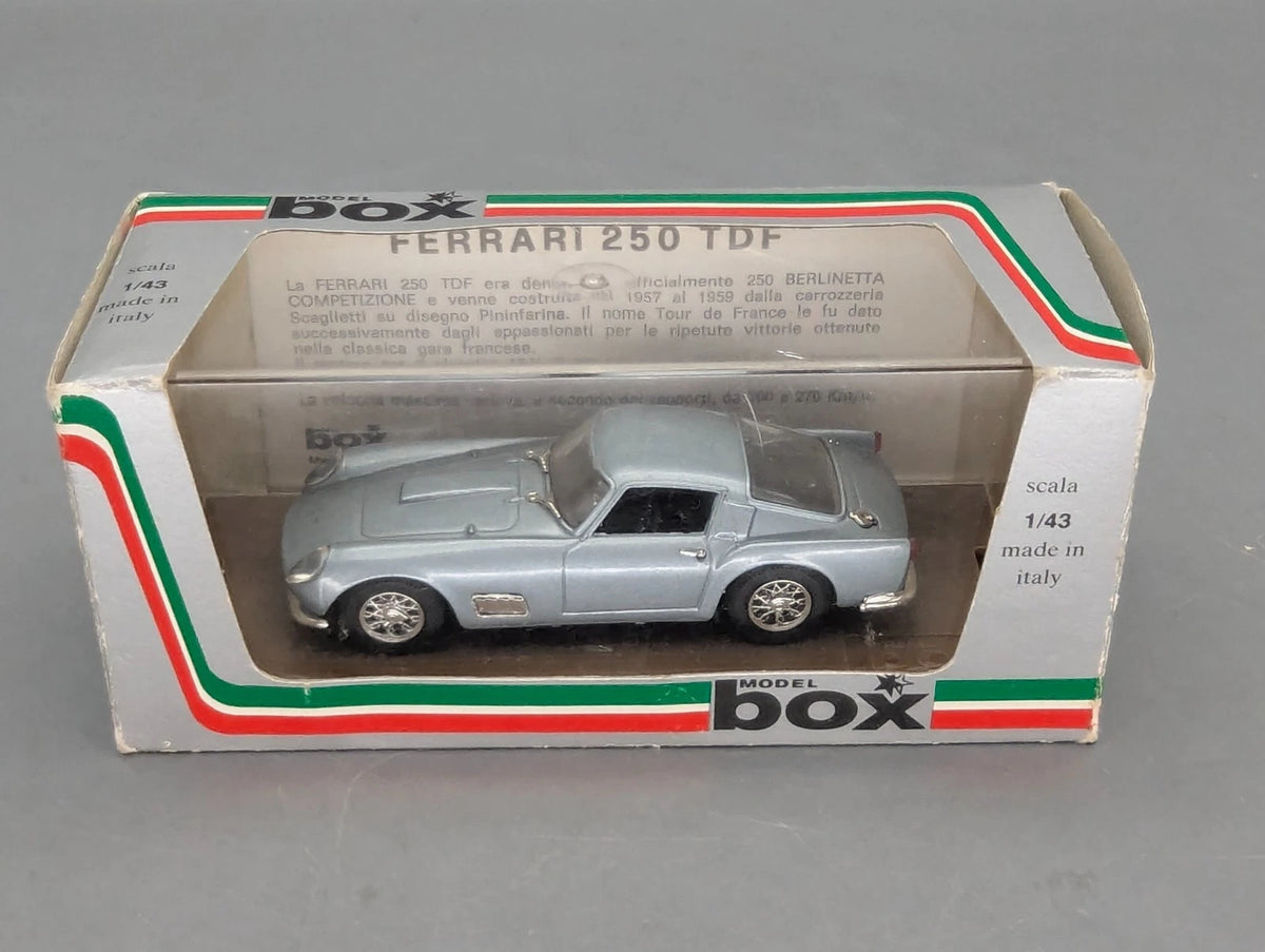 Modellautos 1:43 Box Model 8425 Ferrari 250 TdF Stradale Silberblau mit OVP