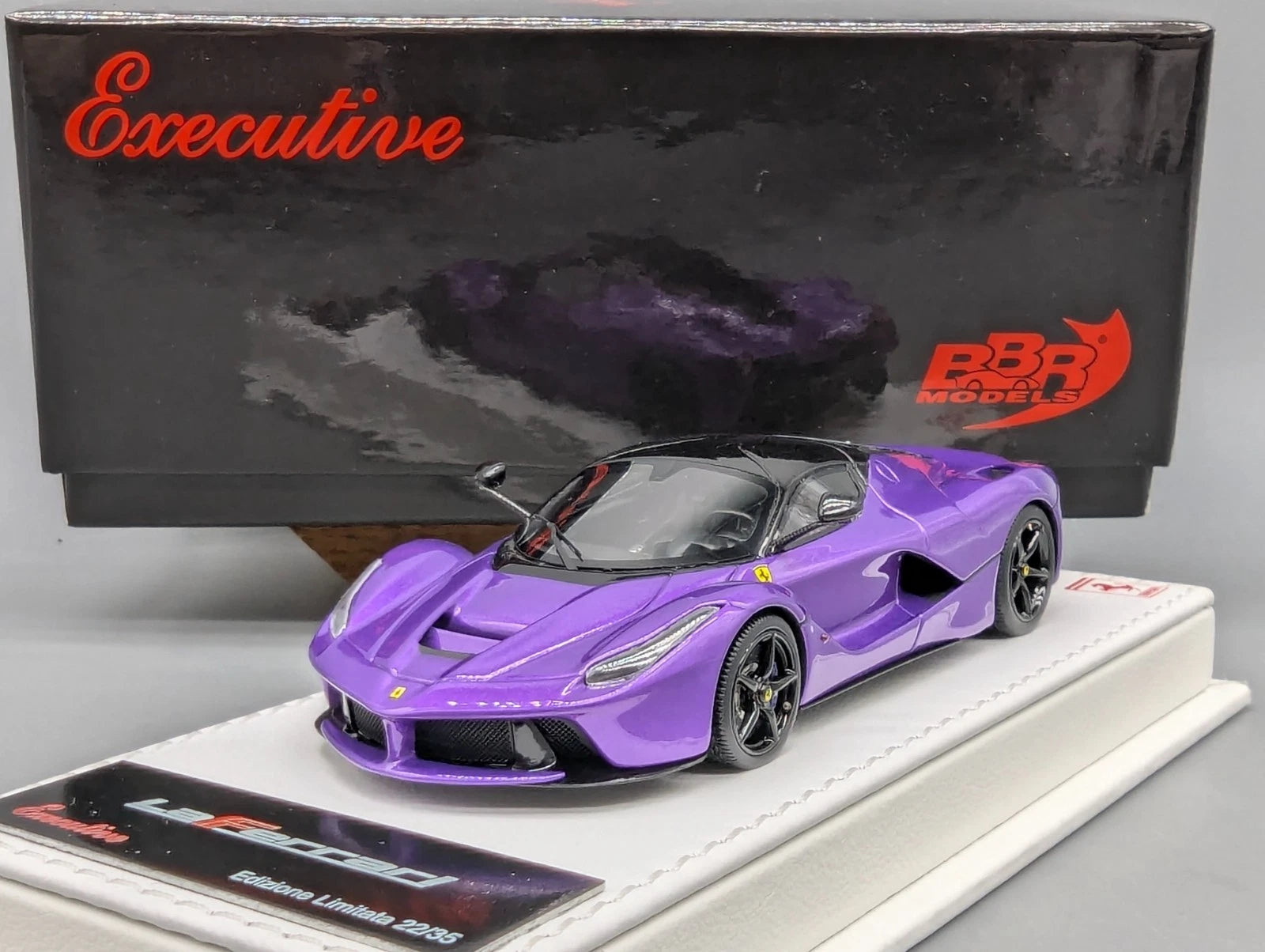 Modellautos 1:43 BBR Executive Ferrari LaFerrari Gloss Mica Violet 22/35 OVP