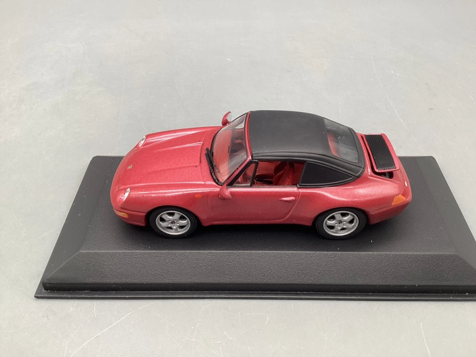 Modellautos 1:43 Minichamps Porsche 911 Cabriolet soft top 1994 mit OVP