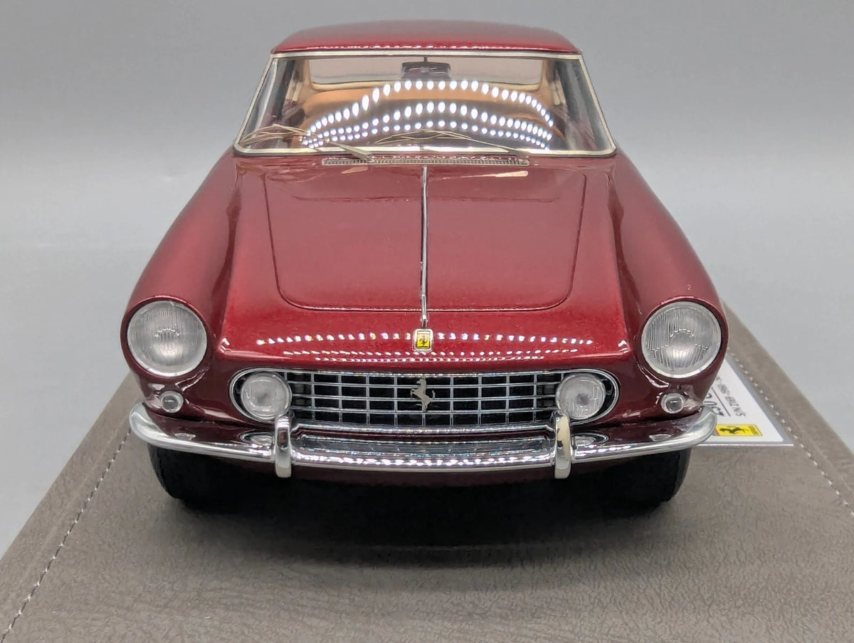 Modellautos 1:18 BBR Ferrari 250 GTE 2+2 1960 Ltd 01/63 Lederplatte Vitrine OVP