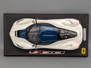 Modellautos 1:18 BBR Ferrari LaFerrari Italian White Ltd 12/20 mit Vitrine OVP