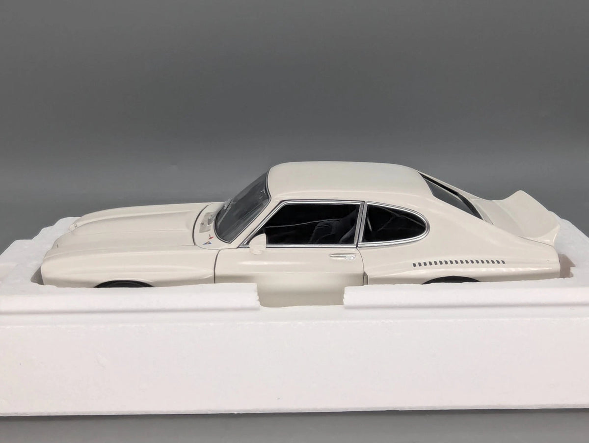 Modellautos 1:18 Minichamps Ford Capri RS 3100 1974 Weiß mit OVP