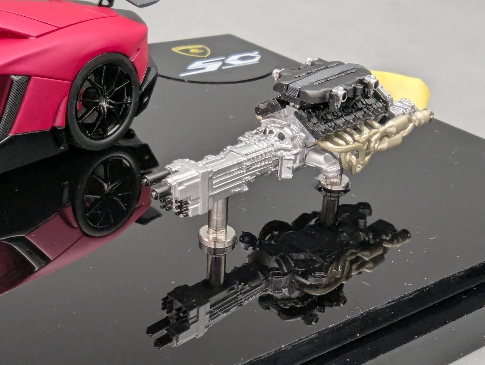 Eidolon Make Up 1:43 Lamborghini Aventador LP720-4 2013 Ltd 2/7 Engine Set OVP