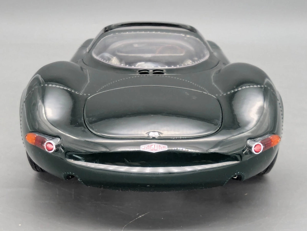 Modellautos 1:18 AUTOart 73541 Jaguar XJ13 Grün mit OVP