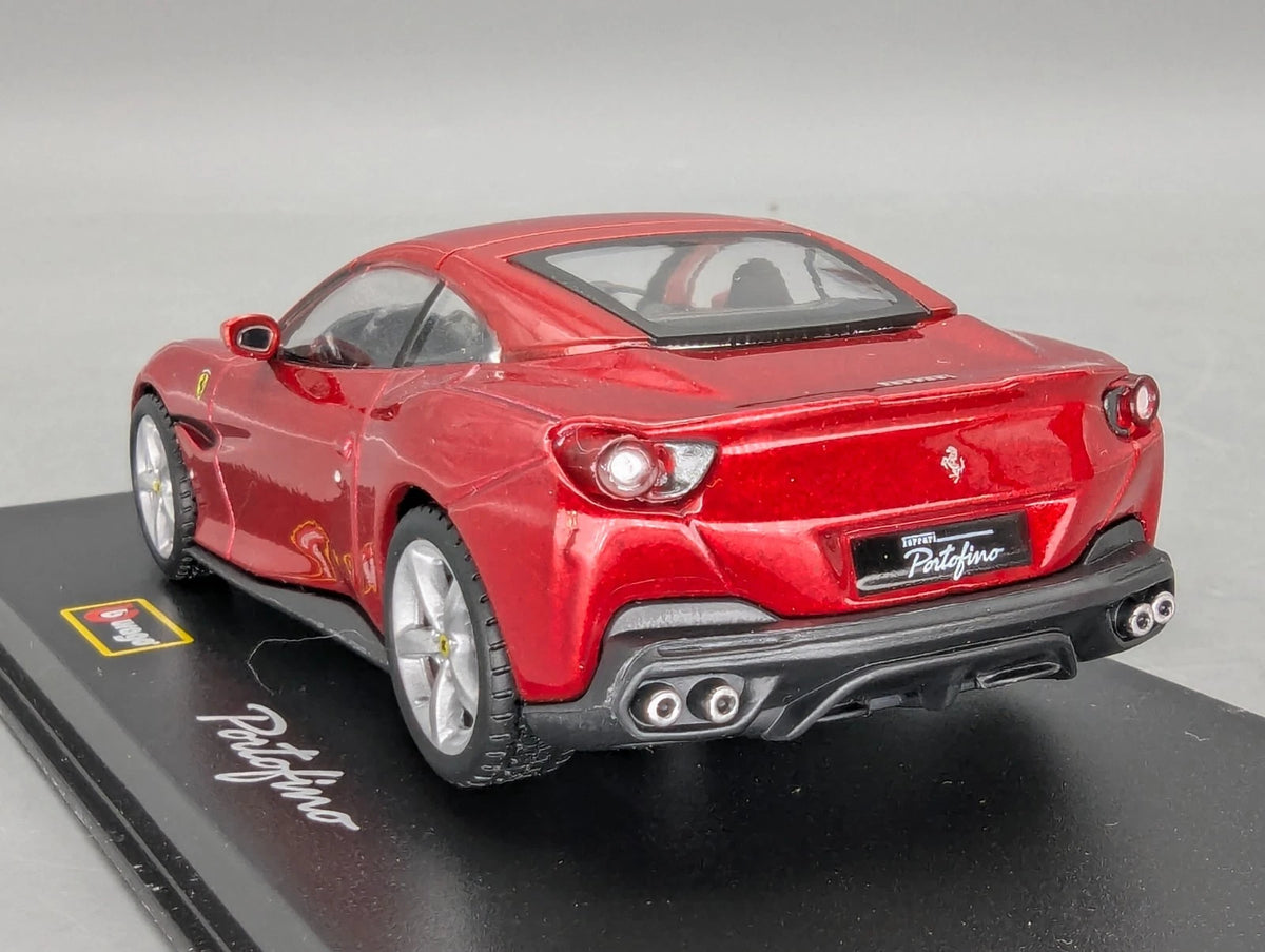 Modellautos 1:43 Bburago Ferrari Portofino Rot Metallic in Vitrine mit OVP