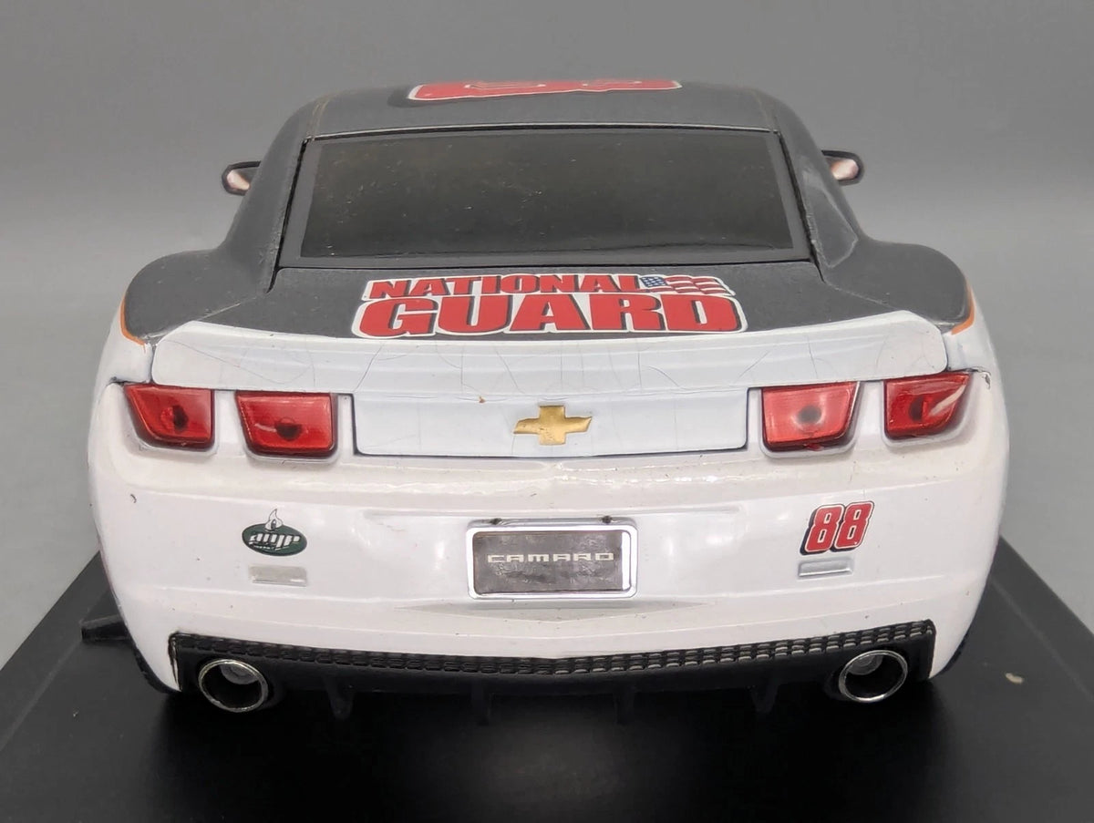 Modellautos 1:24 Jada chevrolet Camaro SS 2010 #88 mit OVP