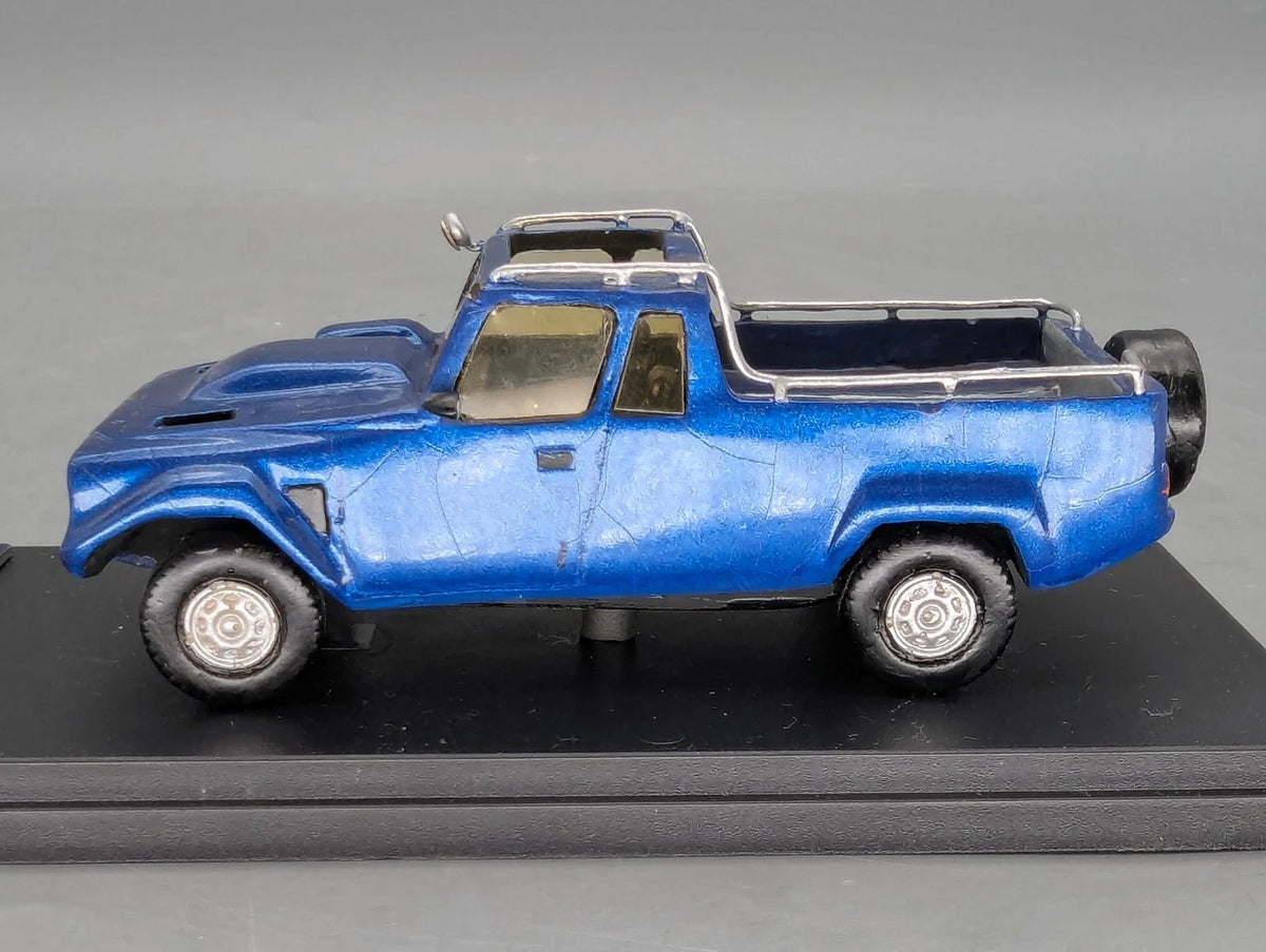 Modellautos 1:43 Umbau Basis Provence Moulage Lamborghini LM 002 Pick-Up Vitrine