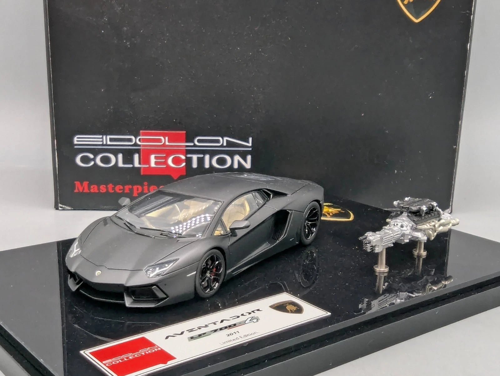 Eidolon Make Up 1:43 Lamborghini Aventador LP700-4 2011 Engine Set Matt Blck OVP