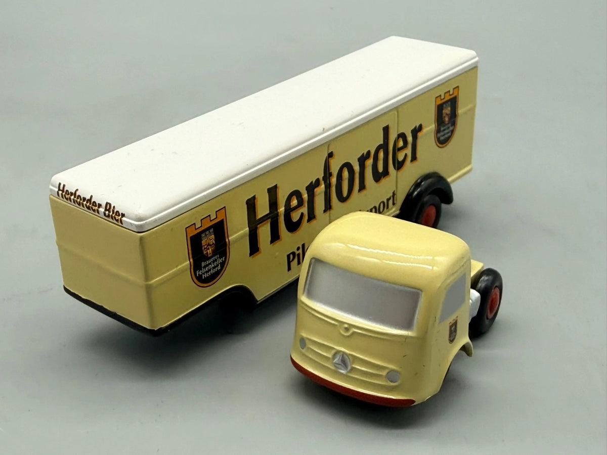 Modellautos 1:90 Schuco Piccolo 2er-Set LKW mit Anhänger Herforder in OVP
