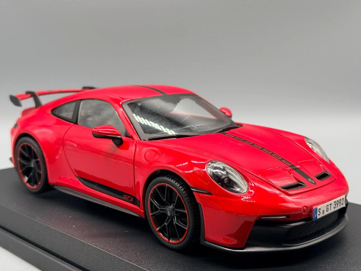 Modellautos 1:18 Maisto Porsche 911 GT3 Rot mit OVP