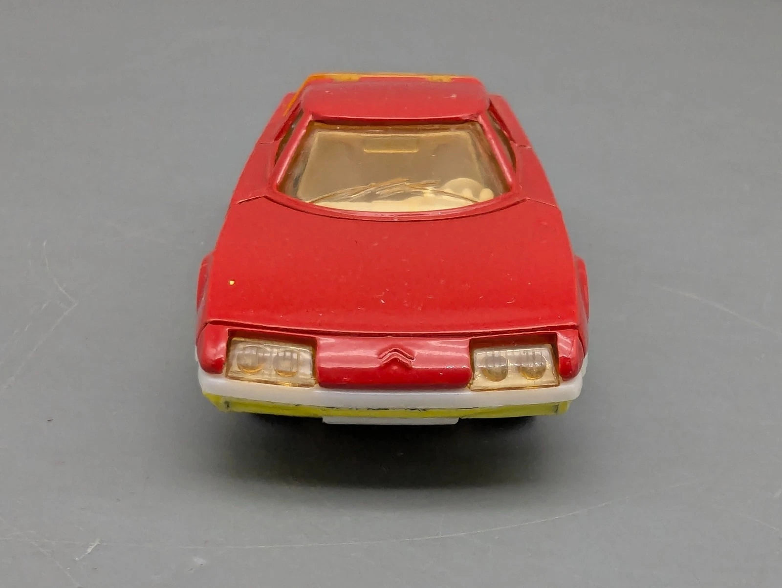 Modellautos 1:55 Majorette 221 Citroen GS Camargue Bertone mit Vitrine