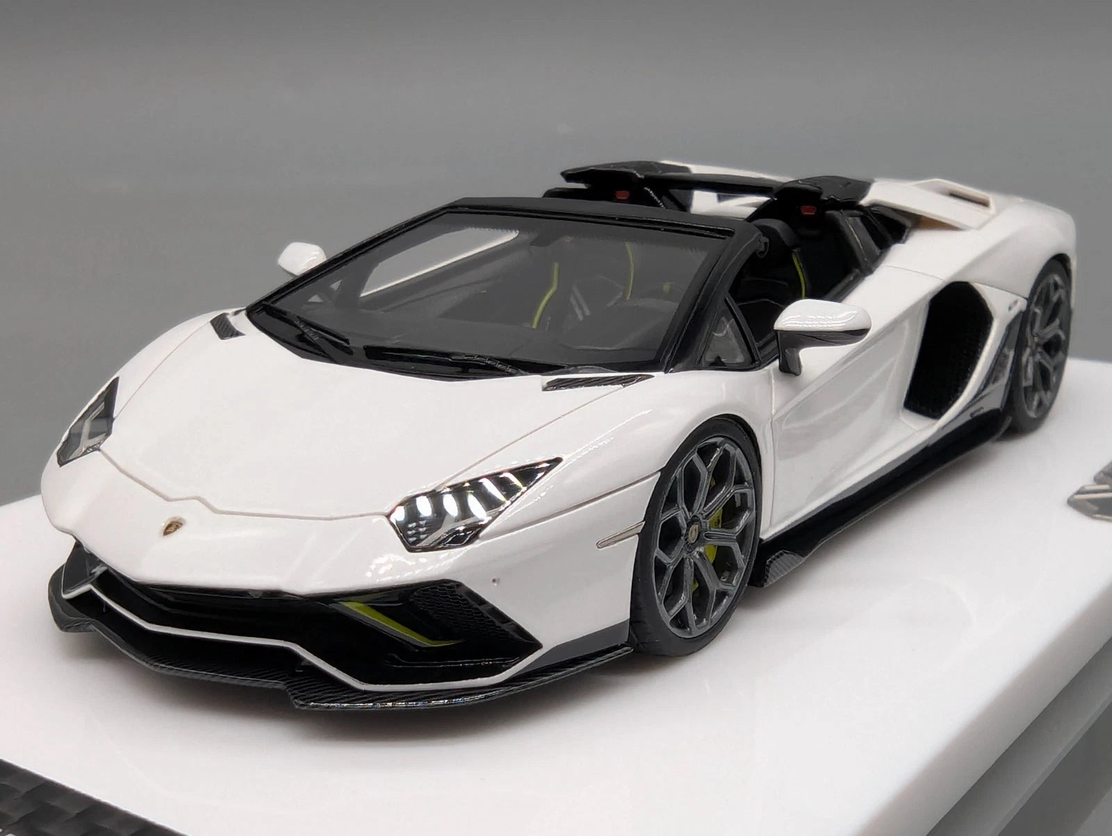 Eidolon Make Up 1:43 Lamborghini Aventador LP780-4 Ultimae Roadster 30/60 OVP