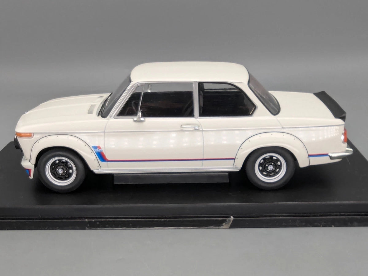 Modellautos 1:18 MCG Modelcar Group BMW 2002 Turbo 1973 Weiß mit OVP