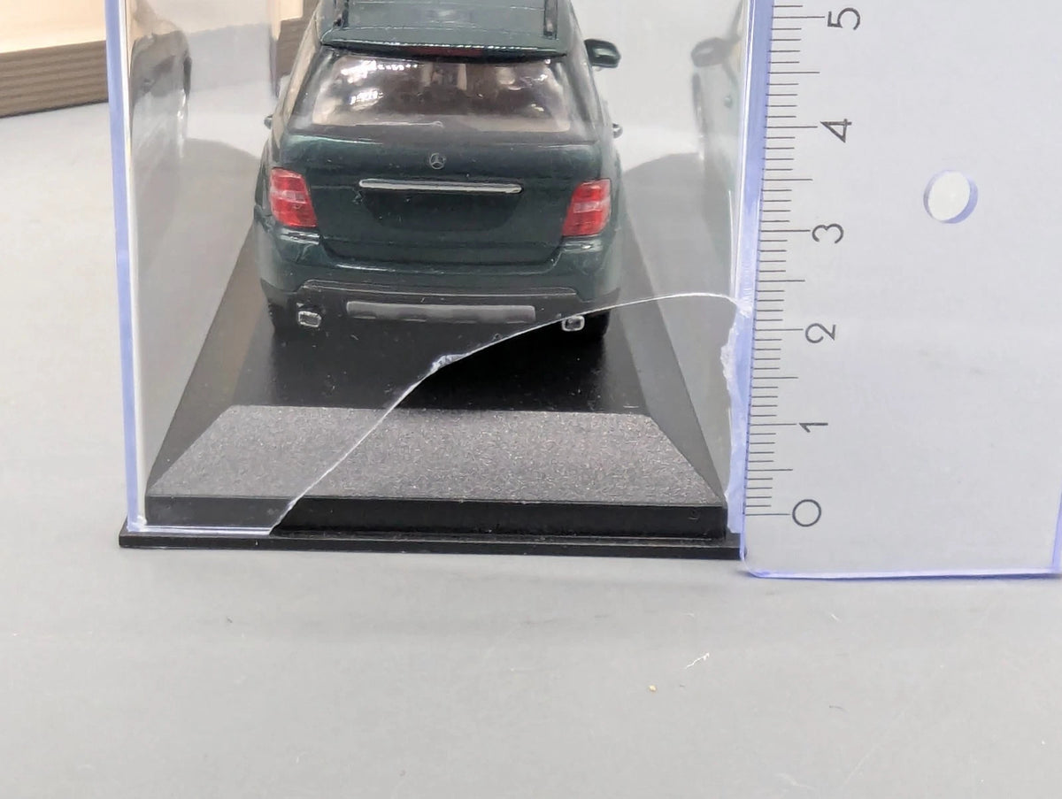 Modellautos 1:43 Minichamps Mercedes Benz M Klasse ML 500 W164 2005 Grün mit OVP