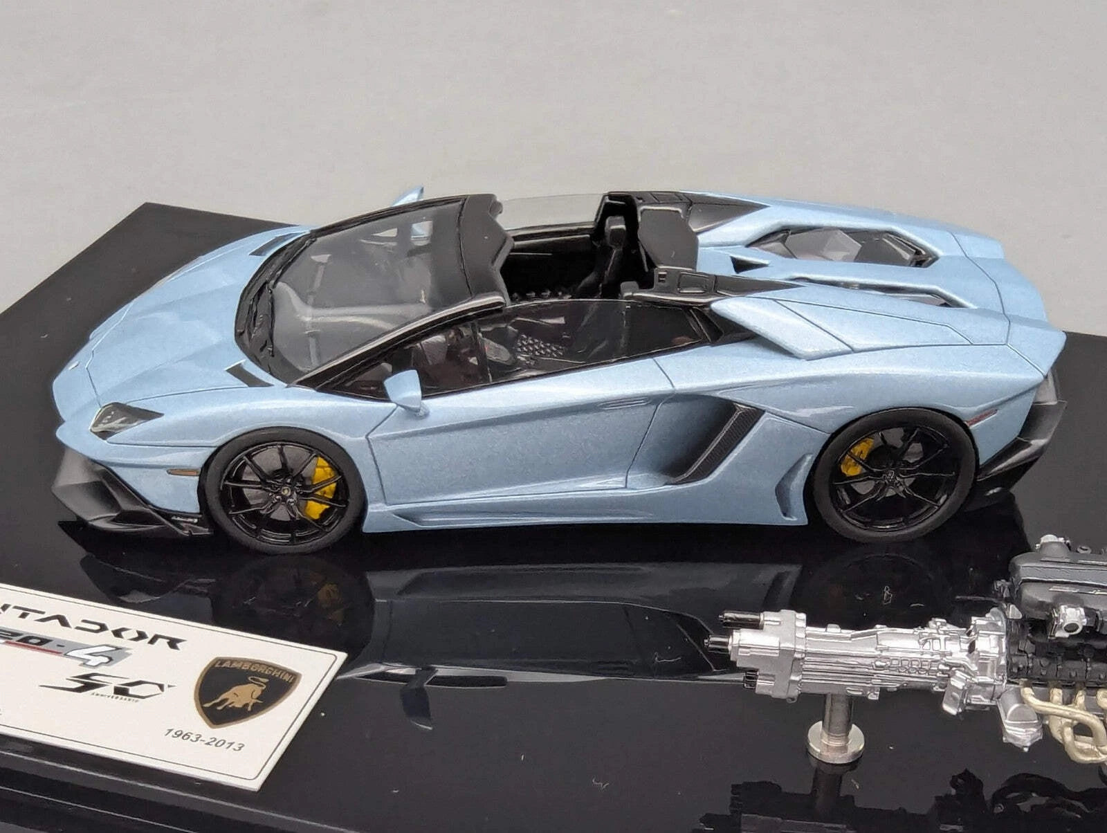 Eidolon Make Up 1:43 Lamborghini Aventador LP720-4 Roadster 2013 Engine Set OVP