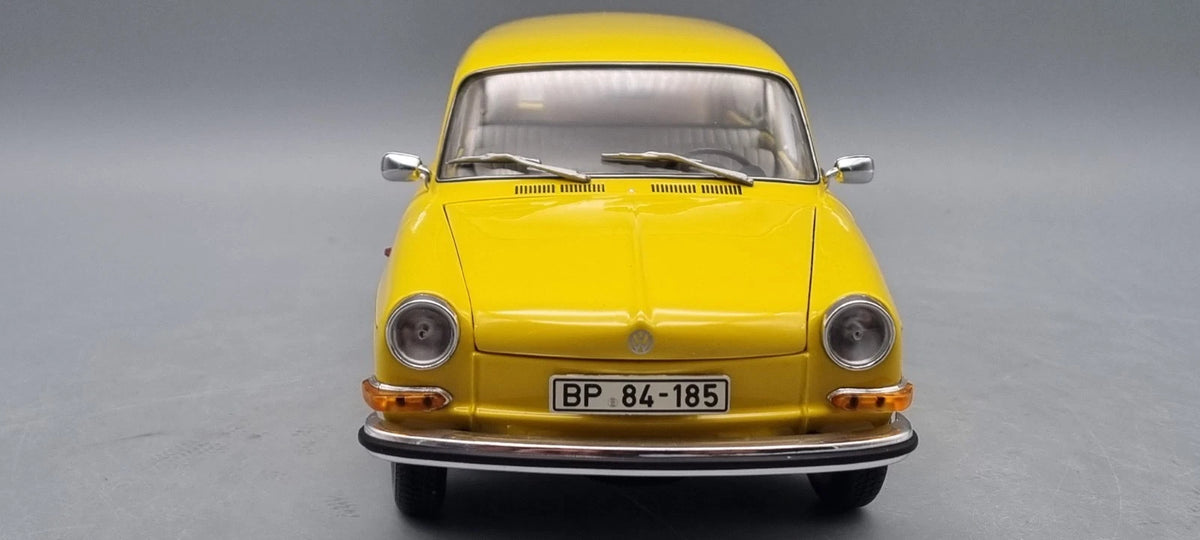 Modellautos 1:18 Minichamps VW 1600 L Variant Deutsche Bundespost OVP