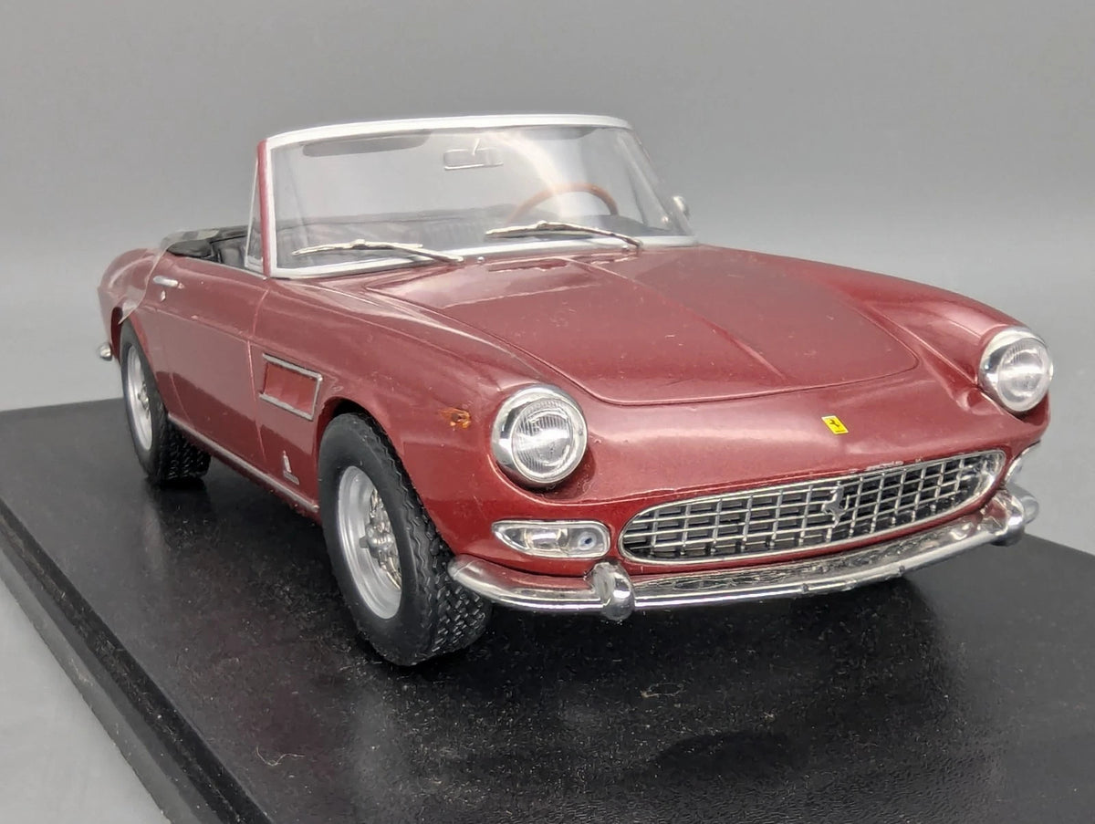 Modellautos 1:18 KK-Scale Ferrari 275 GTS Spyder 1064 Rot mit OVP