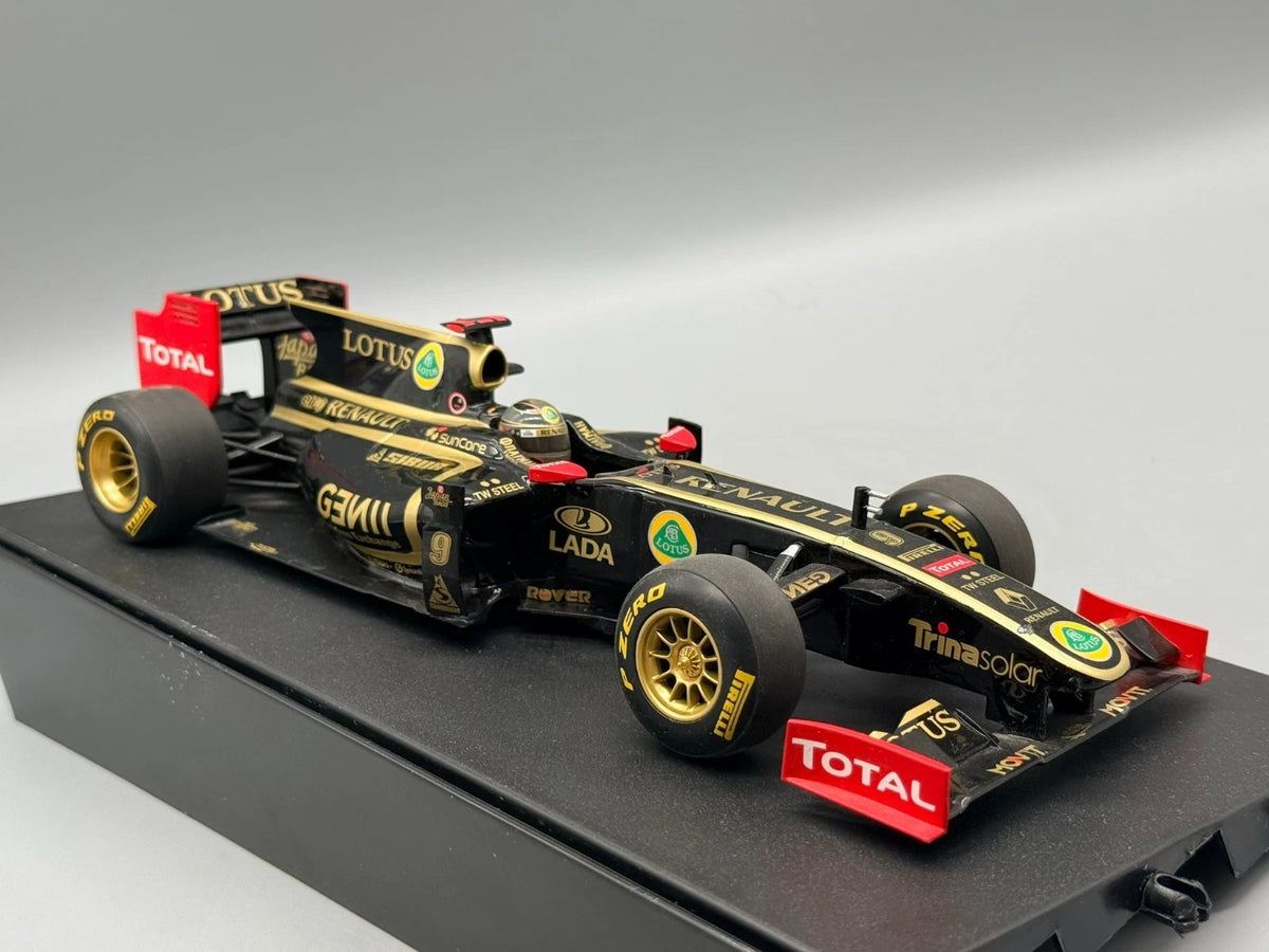 Modellautos 1:18 Minichamps Lotus Renault GP N.Heidfeld Showcar 2011 + OVP